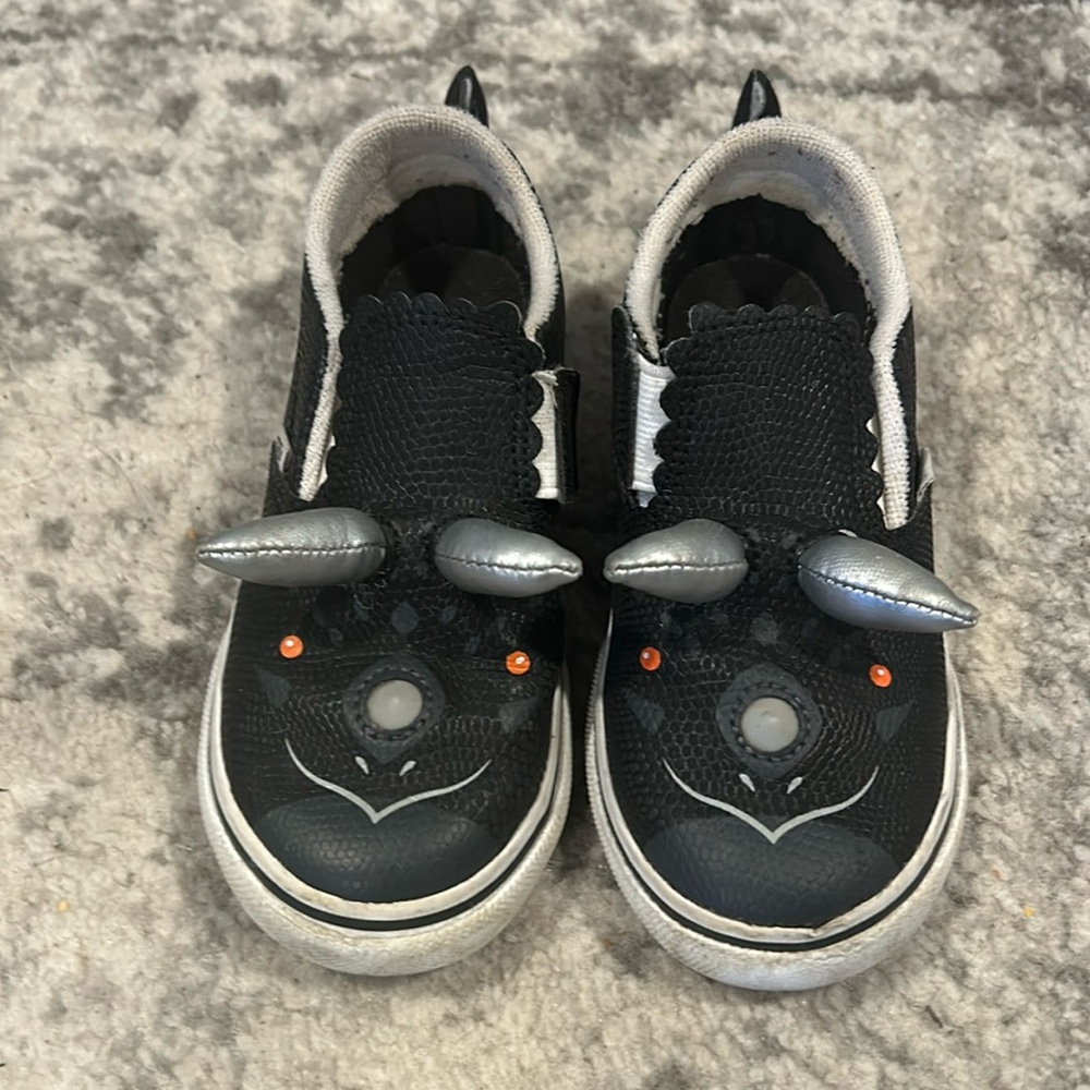 Dino (Triceratops?) Vans 10 Toddler